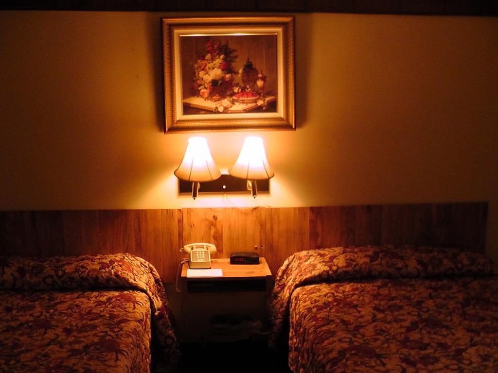 Motel 95 & Campground Hixton 외부 사진