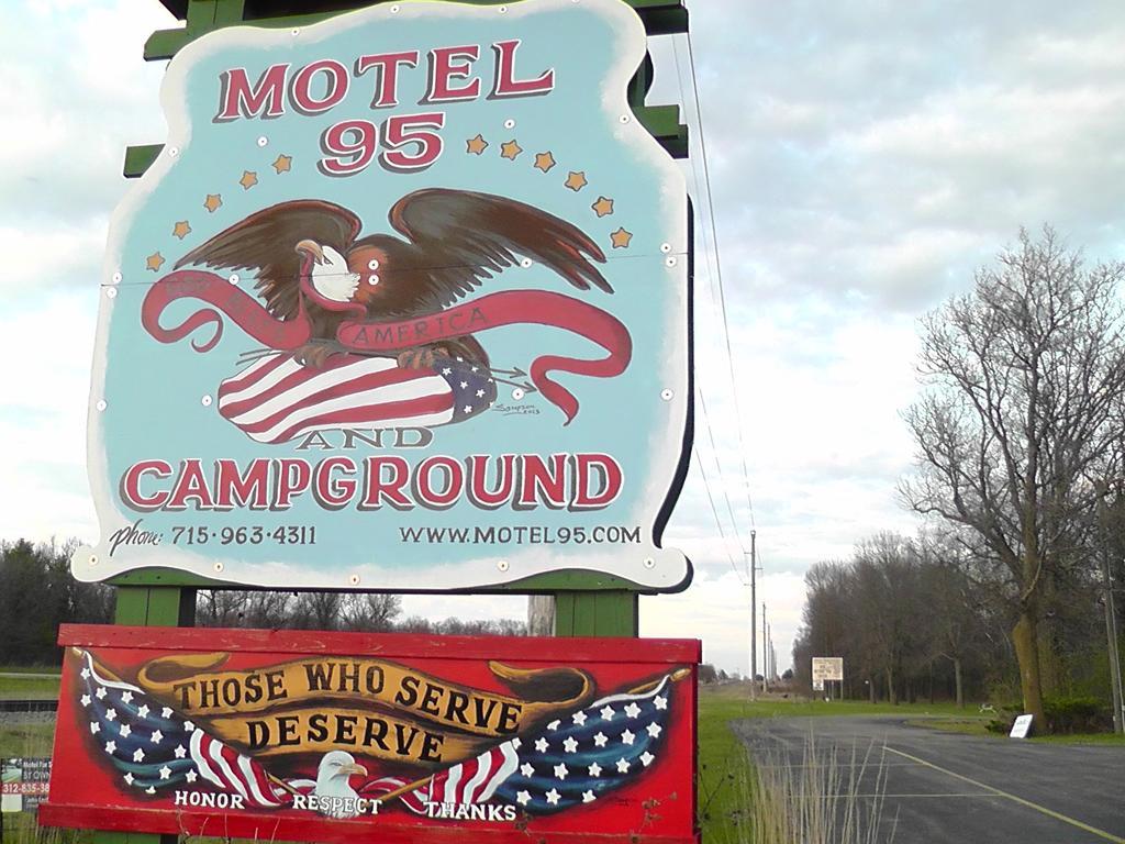 Motel 95 & Campground Hixton 외부 사진