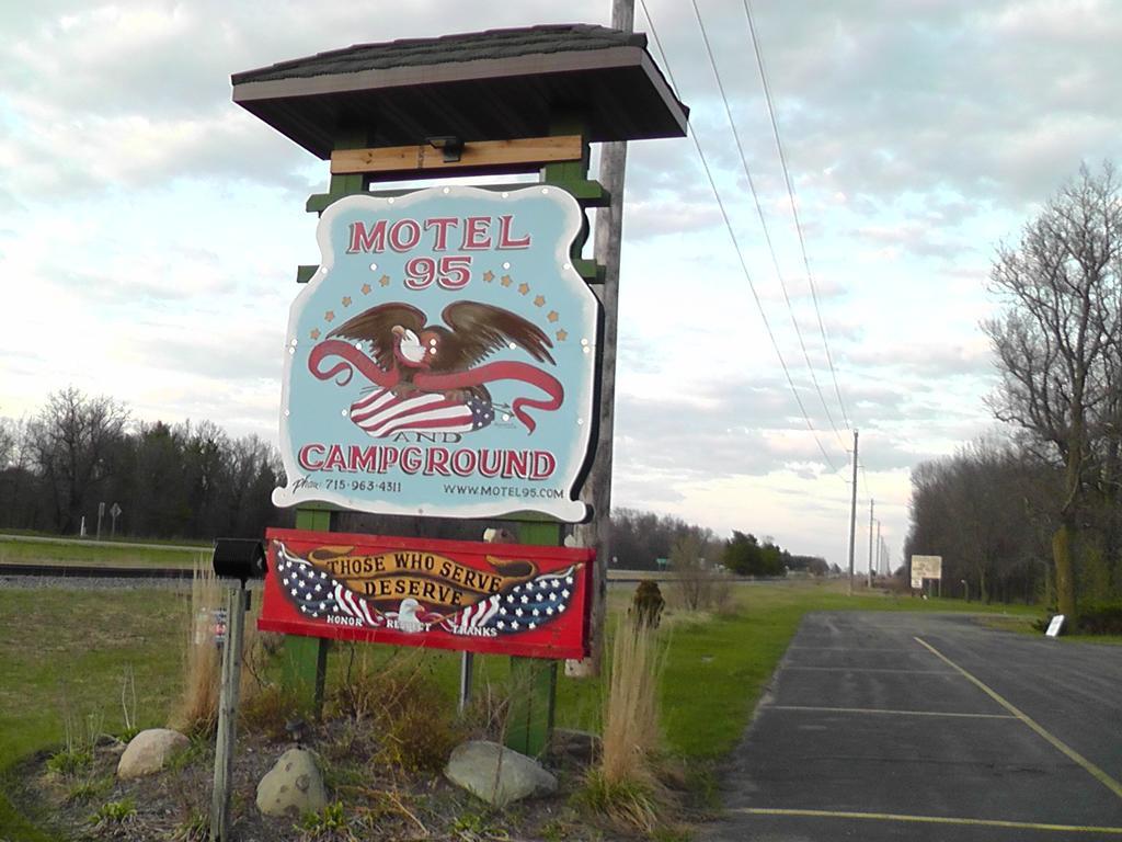 Motel 95 & Campground Hixton 외부 사진